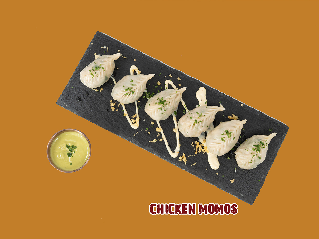 CHICKEN MOMOS